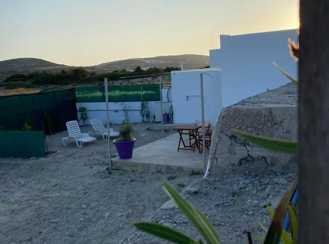 Amato Semesterbostad Mandrakia